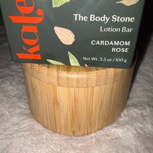 Winter Rituals Body Stone | Cardamom Rose